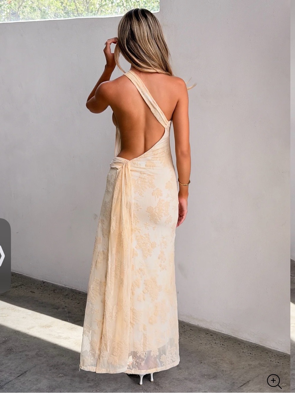 Tiger Mist Cream Backless One-Shoulder Lace Maxi Dress